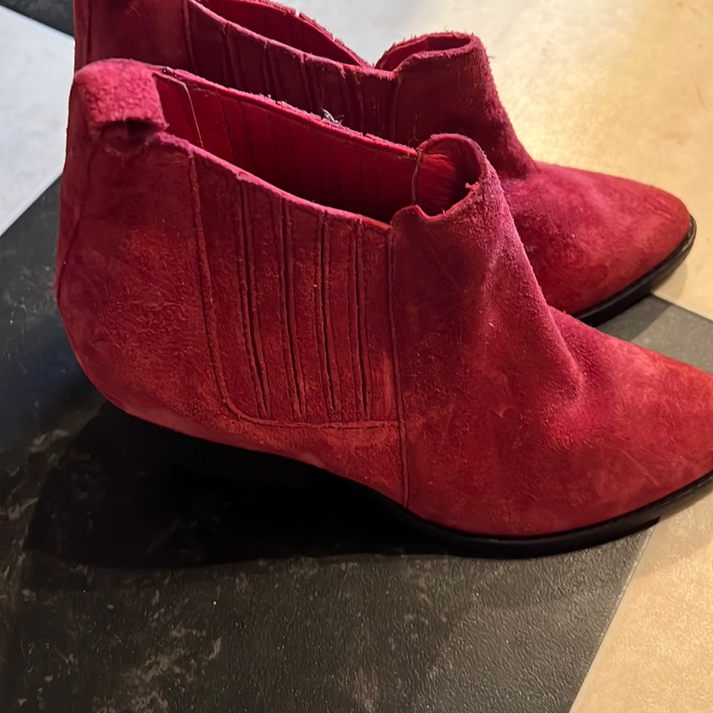 Matisse ankle boots size 5.5 never worn